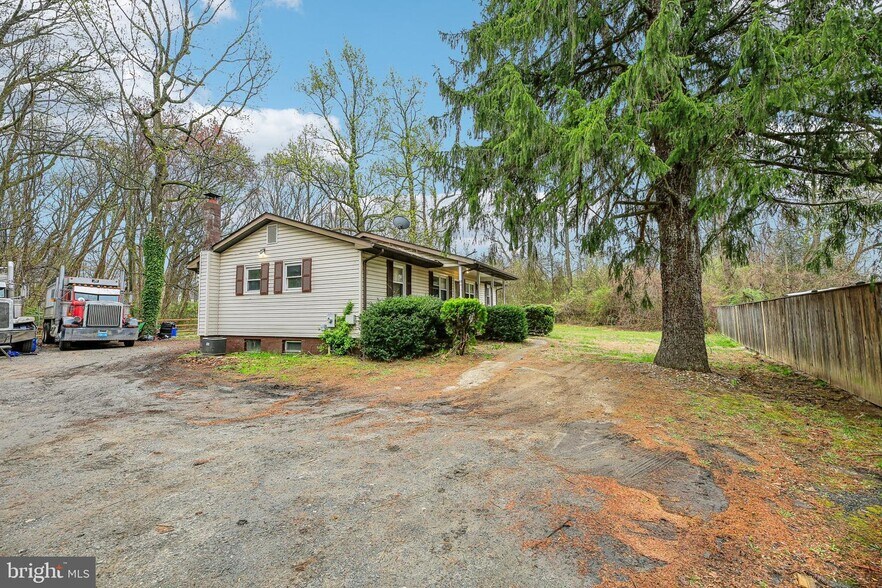 More Photos Of 1109 MD-3, Gambrills Office For Sale