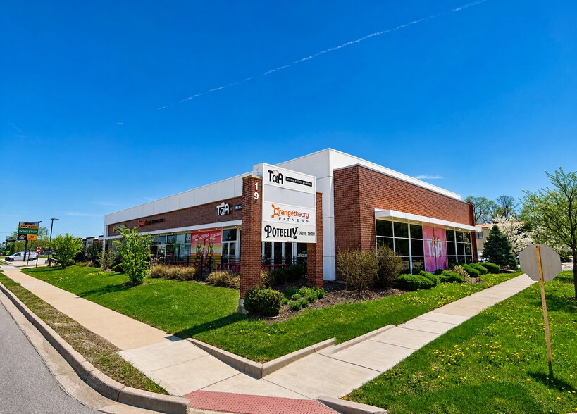More Photos Of 19-31 W Ogden Ave, Westmont General Retail For Lease