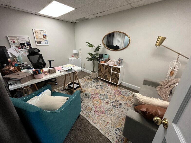 More Photos Of 111 E Lincoln Rd, Spokane Office For Sale