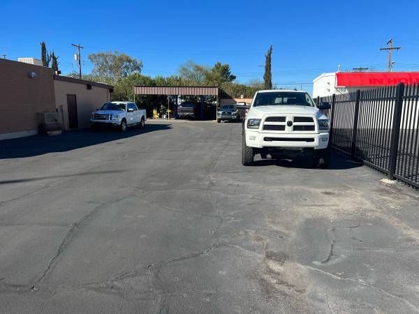 More Photos Of 1802 S Craycroft Rd, Tucson Auto Dealership For Lease