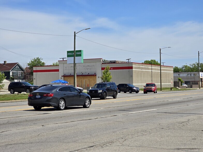 More Photos Of 2250 W Davison, Detroit Freestanding For Lease