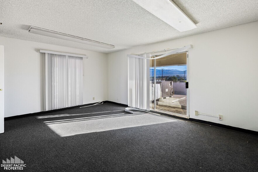 More Photos Of 45585 Commerce St, Indio Warehouse For Sale