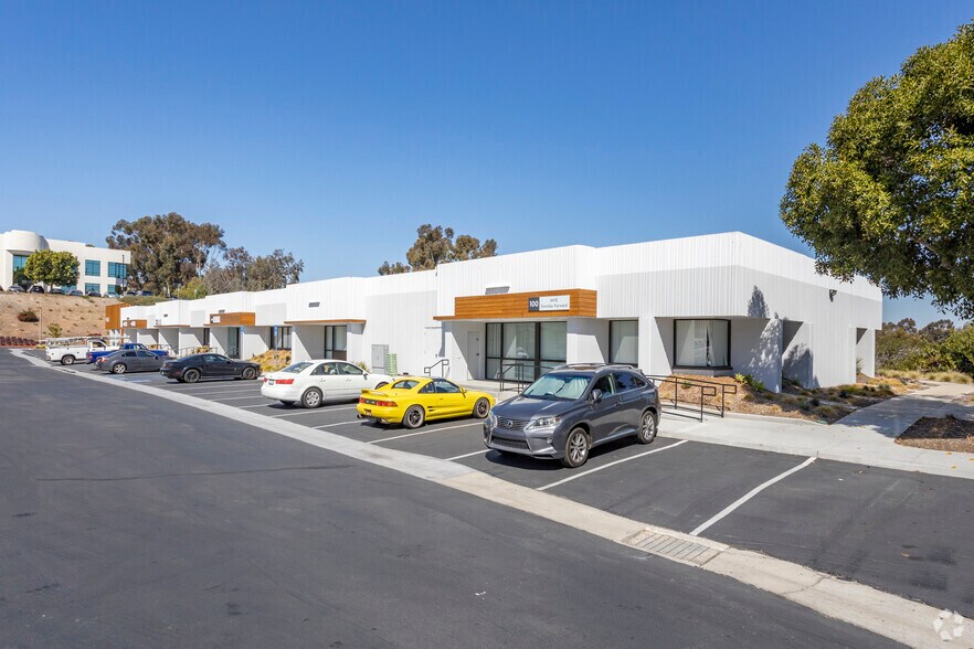 More Photos Of 9445 Farnham St, San Diego Loft Creative Space For Lease