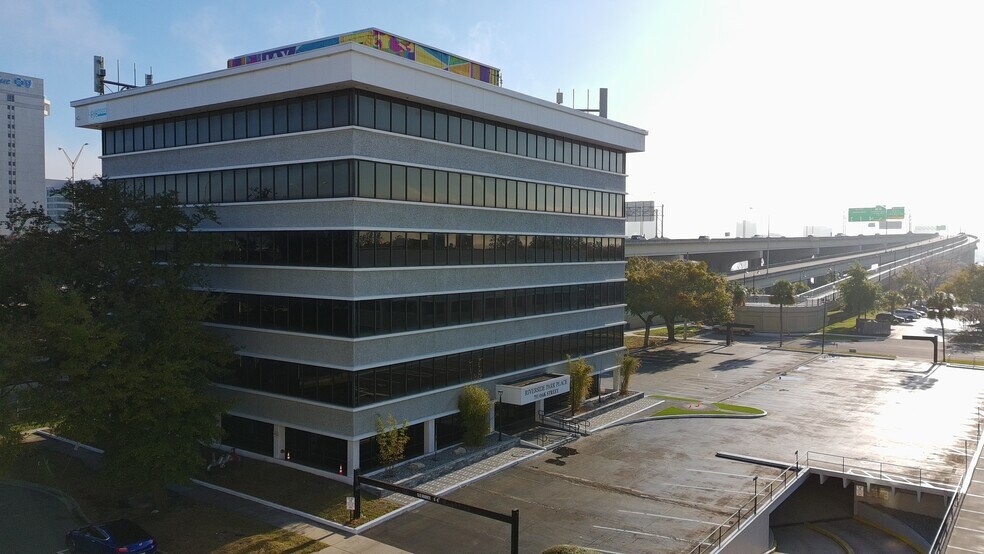 More Photos Of 751 Oak St, Jacksonville Office For Lease