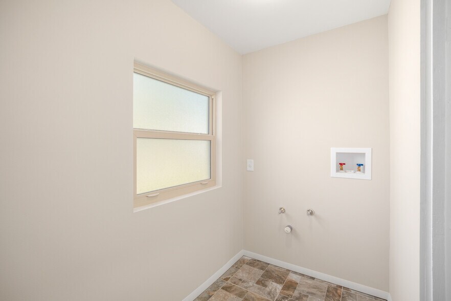 More Photos Of 636 N Rio Grande Ave, Orlando Office Residential For Sale