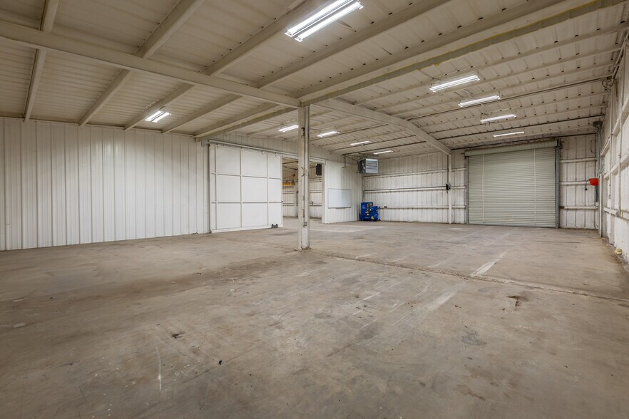More Photos Of 3100 E Highway 199, Springtown Warehouse For Lease