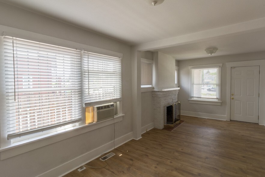 More Photos Of 2364 S Broadway, Denver Office Residential For Lease