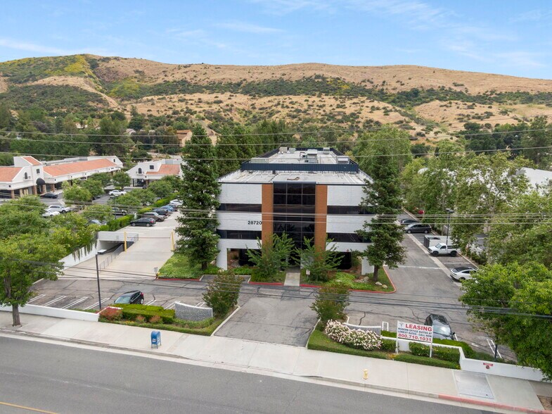 More Photos Of 28720 Roadside Dr, Agoura Hills Office For Lease