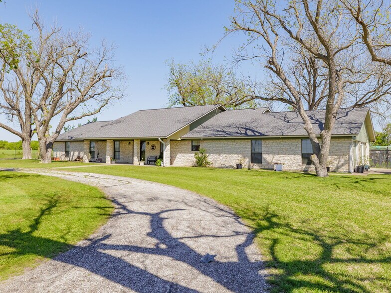 More Photos Of 11001 S State Highway 95, Taylor Land For Sale