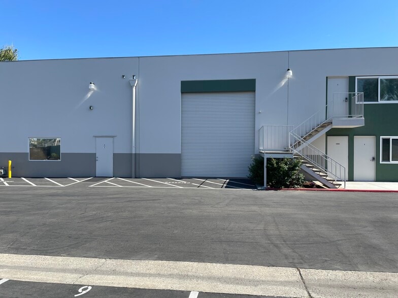 More Photos Of 2131 Placentia Ave, Costa Mesa Manufacturing For Lease