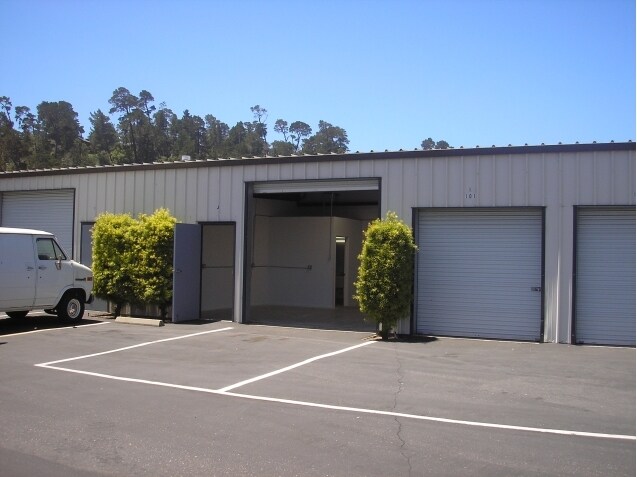 More Photos Of 2501-2535 Village Ln, Cambria Warehouse For Lease