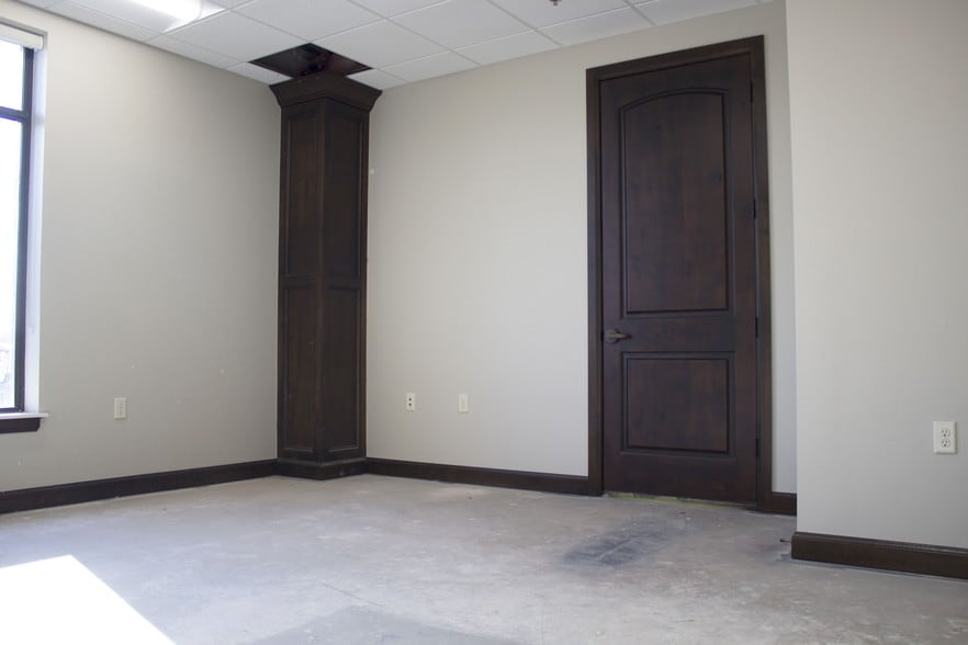 More Photos Of 225 Lilac Dr, Edmond Office For Lease
