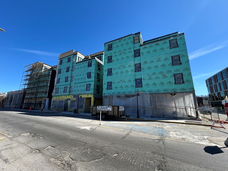 More Photos Of 135-143 W Front St, Traverse City Apartments For Sale