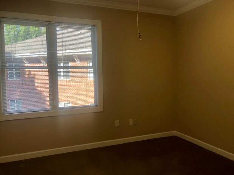 More Photos Of 5640 Six Forks Rd, Raleigh Office For Sale