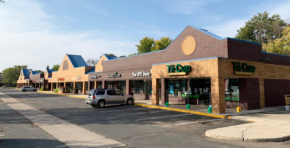 More Photos Of 1739-1771 N Lexington Ave, Roseville General Retail For Lease