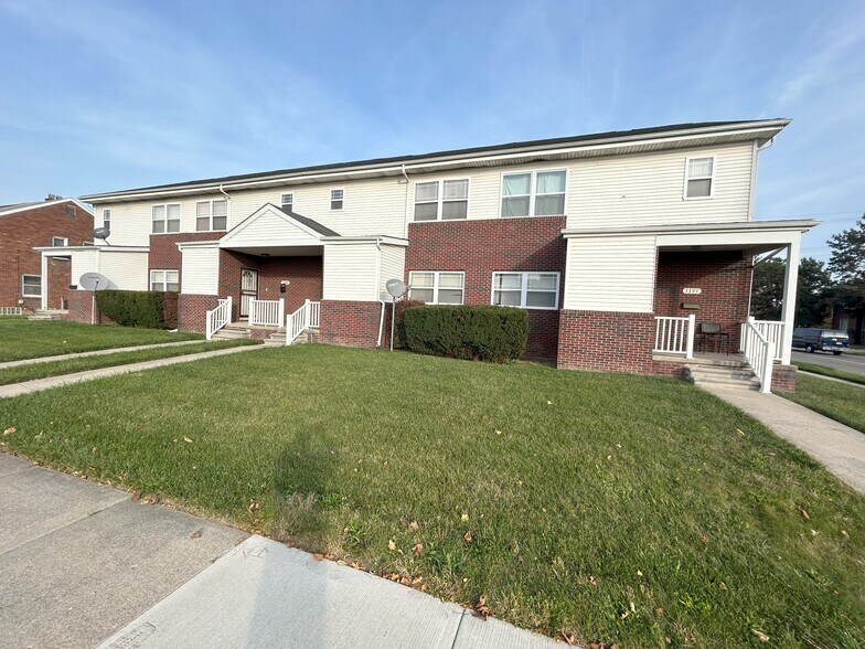 Primary Photo Of 3387-3399 Ewald Cir, Detroit Apartments For Sale