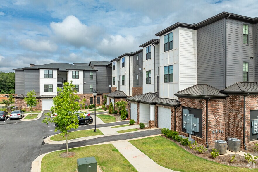 More Photos Of 300 Argento Dr, McDonough Apartments For Lease