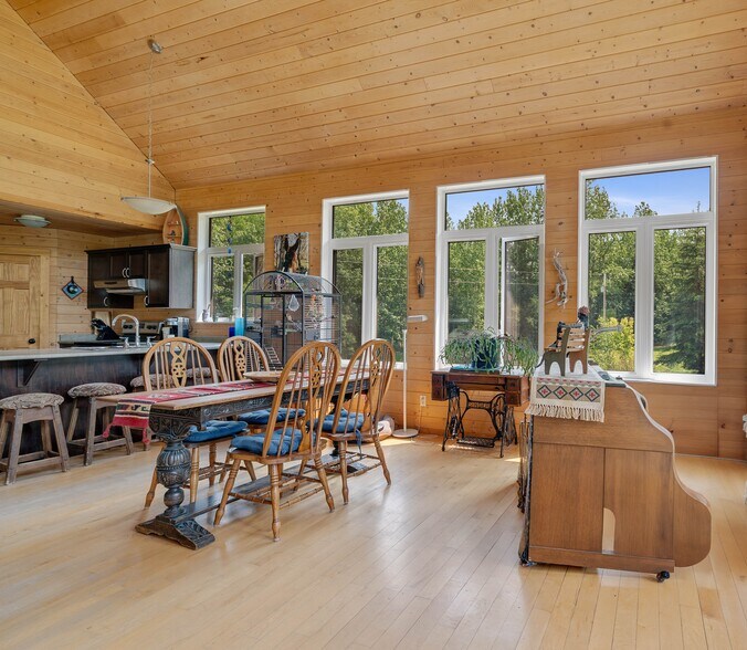 More Photos Of 53309A Range Road 65, Parkland County Specialty For Sale