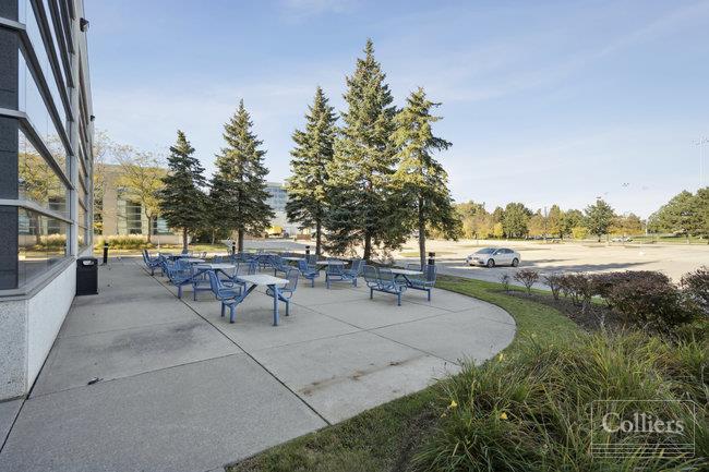 More Photos Of 5205 Satellite Dr, Mississauga Office For Sale