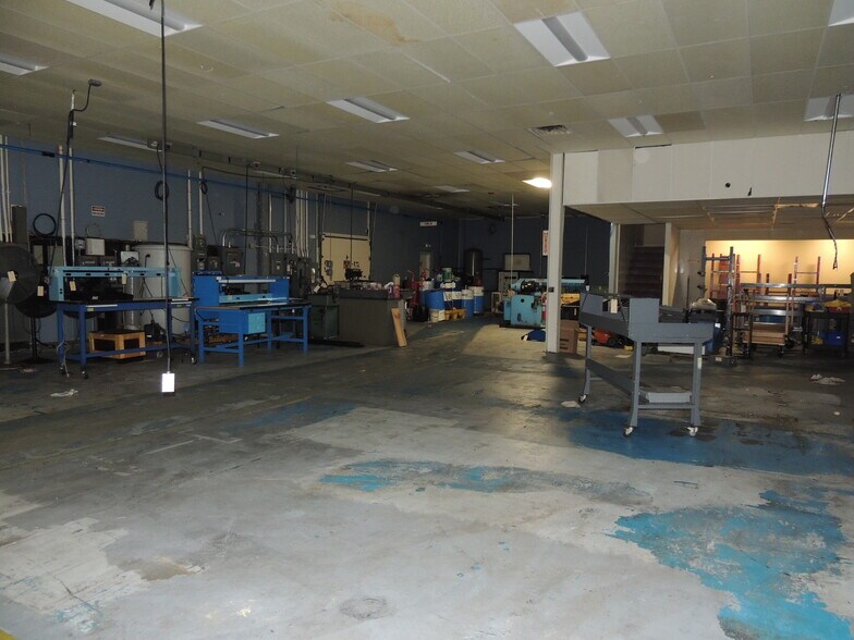 More Photos Of 24 Lexington Dr, Laconia Light Manufacturing For Lease