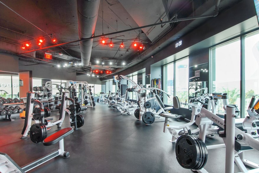 More Photos Of 1615 Poydras St, New Orleans Office For Lease