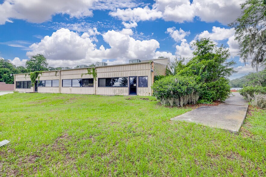 More Photos Of 1224 Buccaneer Club Rd NE, Townsend General Retail For Sale