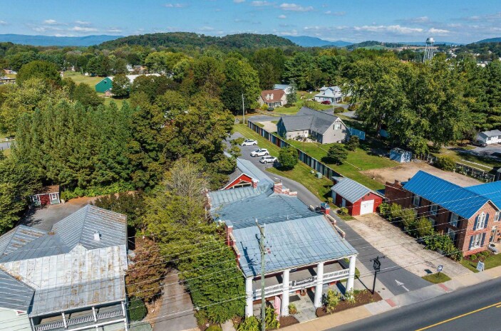 More Photos Of 403 N Main St, Bridgewater Restaurant For Sale