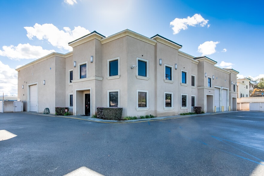 More Photos Of 5908 Jasmine St, Riverside Warehouse For Lease