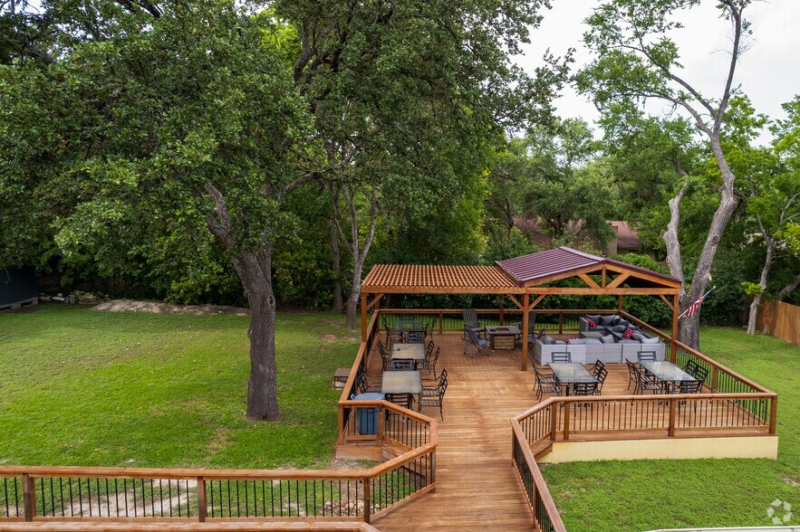 More Photos Of 1206 W Slaughter Ln, Austin Office For Lease