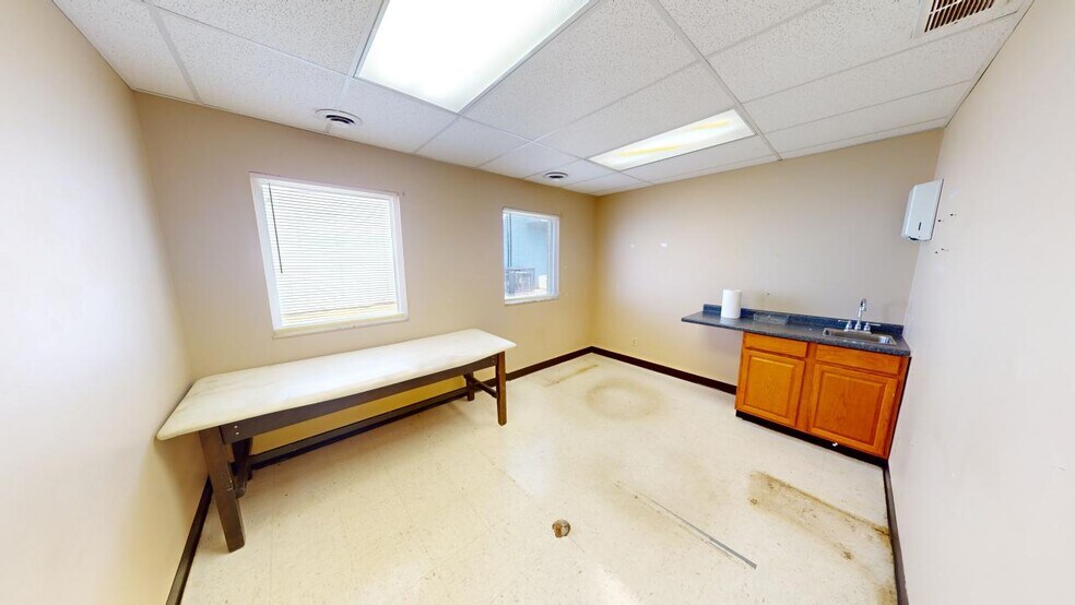 More Photos Of 4337 Cleveland Ave, Columbus Medical For Sale