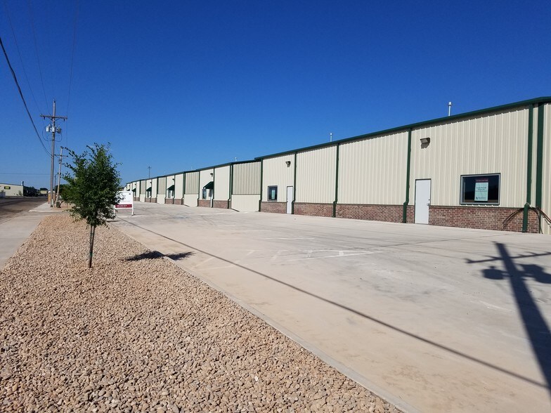 More Photos Of 4602-4616 Maverick St, Amarillo Warehouse For Lease
