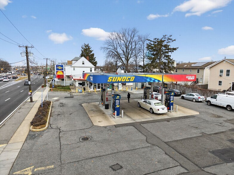 More Photos Of 655 Peninsula Blvd, Hempstead General Retail For Sale