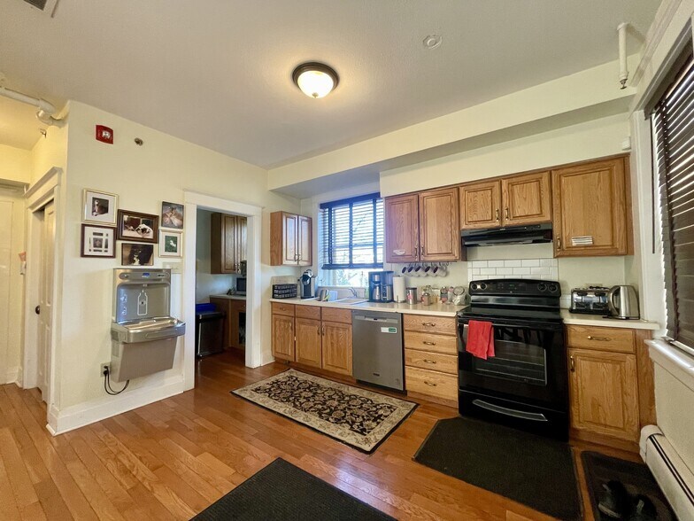 More Photos Of 1000 E 16th Ave, Denver Office Residential For Sale