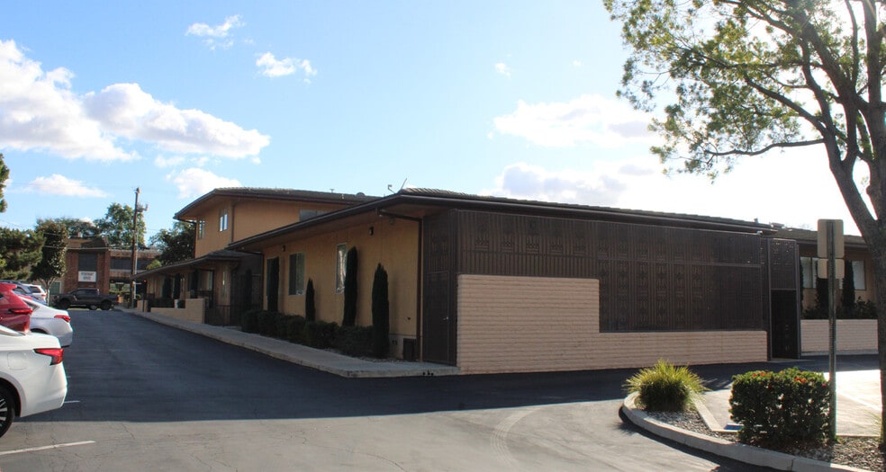 More Photos Of 3731 Tibbetts St, Riverside Medical For Lease
