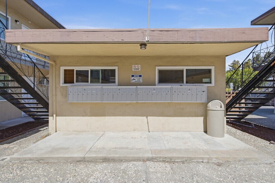 More Photos Of 1895 San Vincente Dr, Concord Apartments For Sale