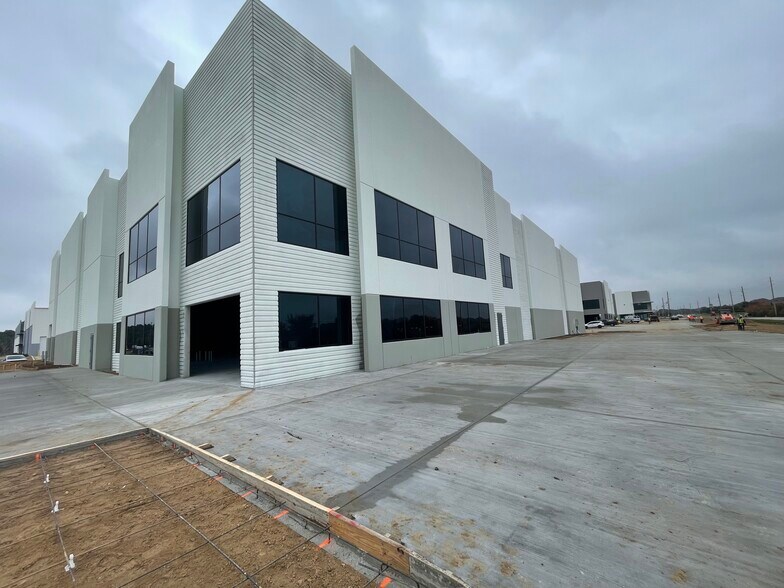 More Photos Of 15918 Boudreaux rd, Cypress Industrial For Sale