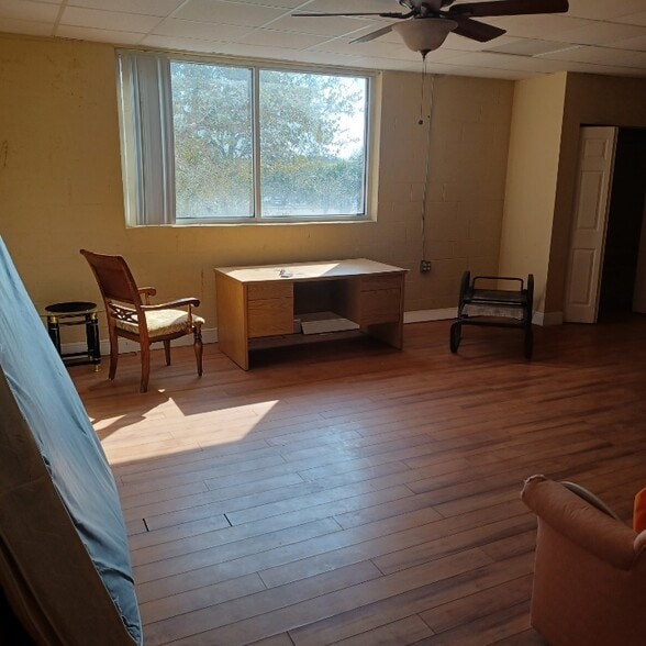 More Photos Of 865 S Kings Hwy, Fort Pierce Industrial For Sale