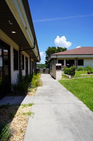 More Photos Of 301 Skyline Dr, Lady Lake Medical For Sale