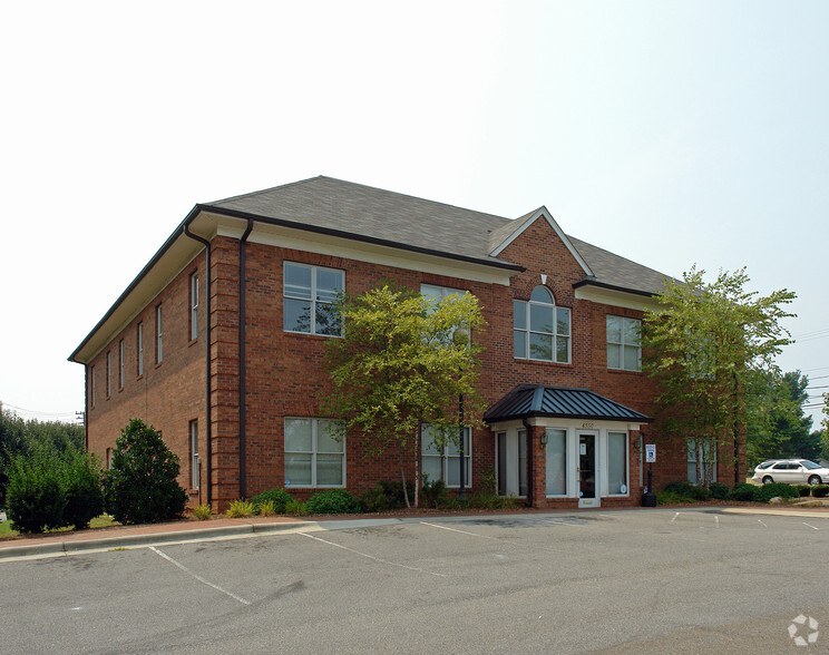 Primary Photo Of 4550 Country Club Rd, Winston-Salem Medical For Sale