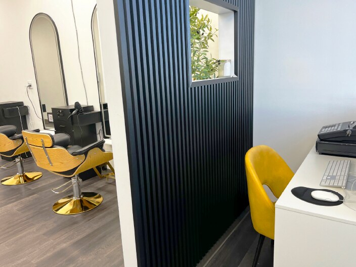 More Photos Of 3131 27th St NE, Calgary Storefront For Sale