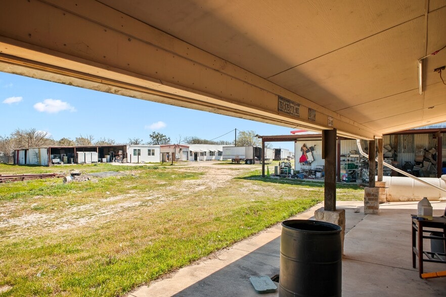 More Photos Of 5075 Highway 21, San Marcos Warehouse For Sale
