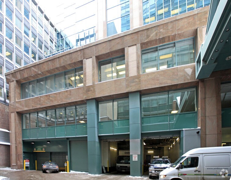 More Photos Of 151 Yonge St, Toronto Office For Lease