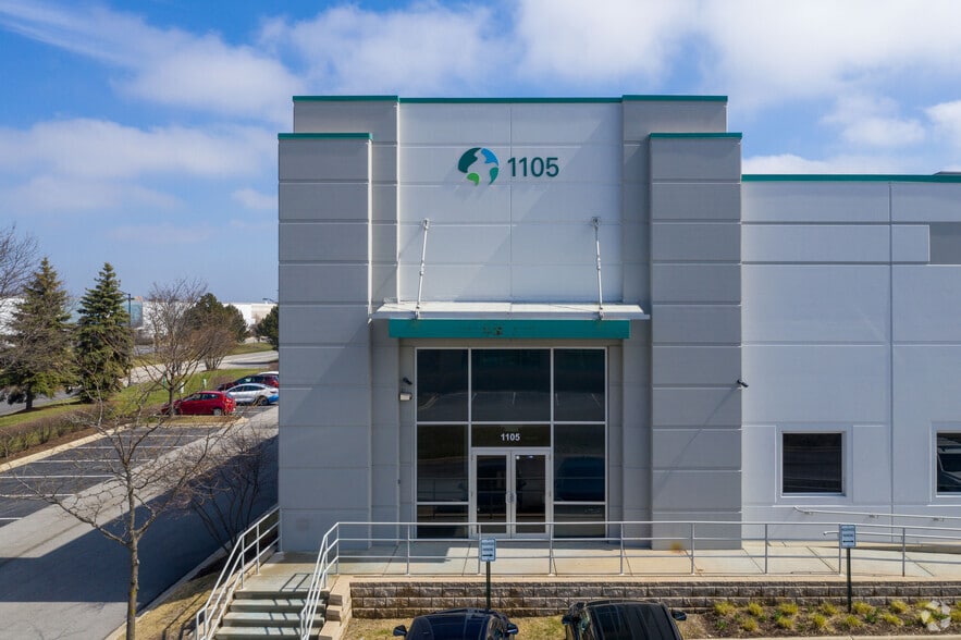 More Photos Of 901-939 E Park Ave, Libertyville Distribution For Lease