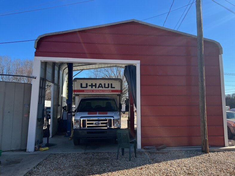 More Photos Of 705 E Fairfield Rd, High Point General Retail For Sale