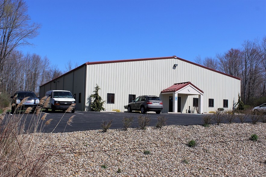 More Photos Of 703 Commerce Ave, New Castle Warehouse For Sale