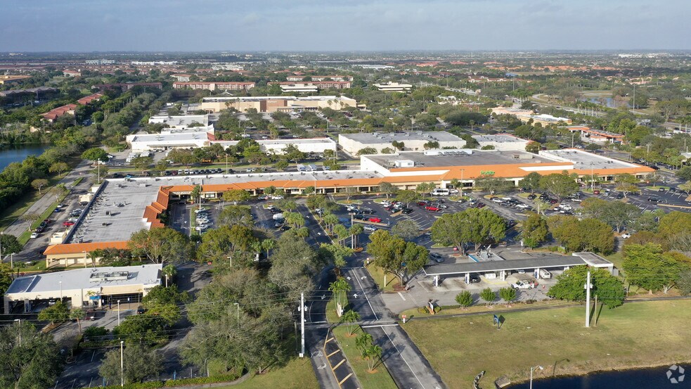 More Photos Of 100-352 S Flamingo Rd, Pembroke Pines General Retail For Lease