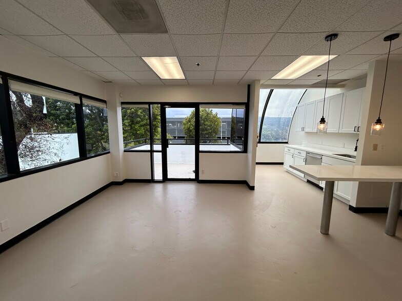 More Photos Of 6001 Bristol Pky, Culver City Office For Lease