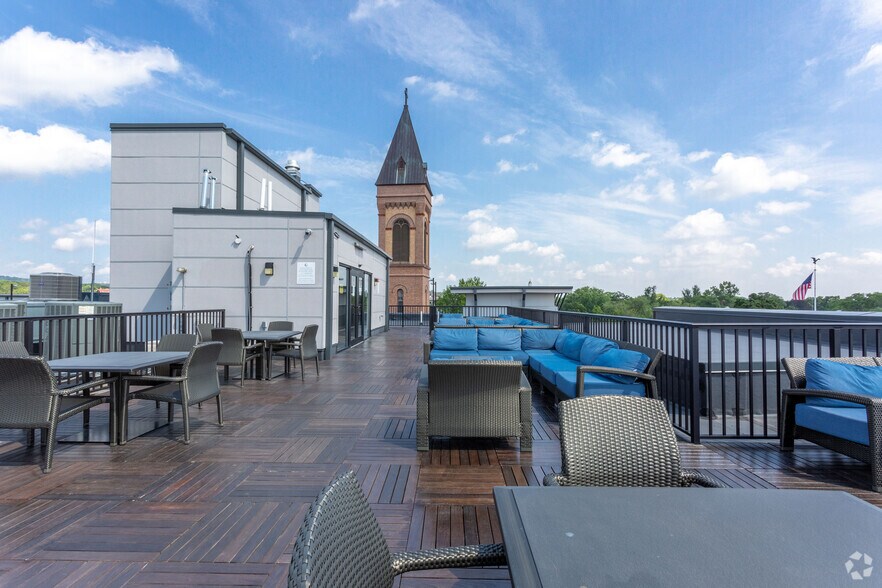 More Photos Of 56 Broad St, Bloomfield Apartments For Lease