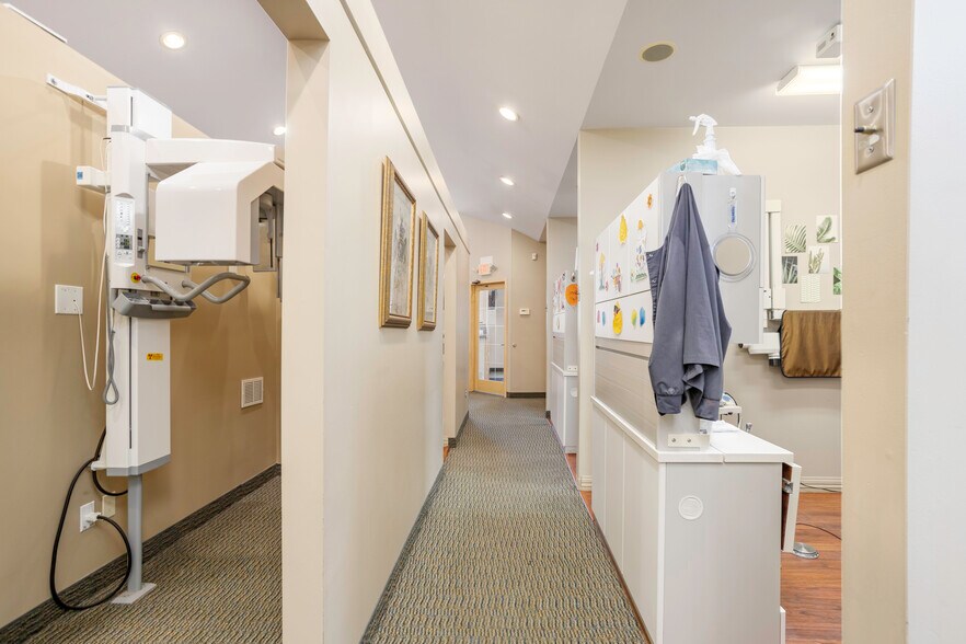 More Photos Of 37235 Goddard Rd, Romulus Office For Sale