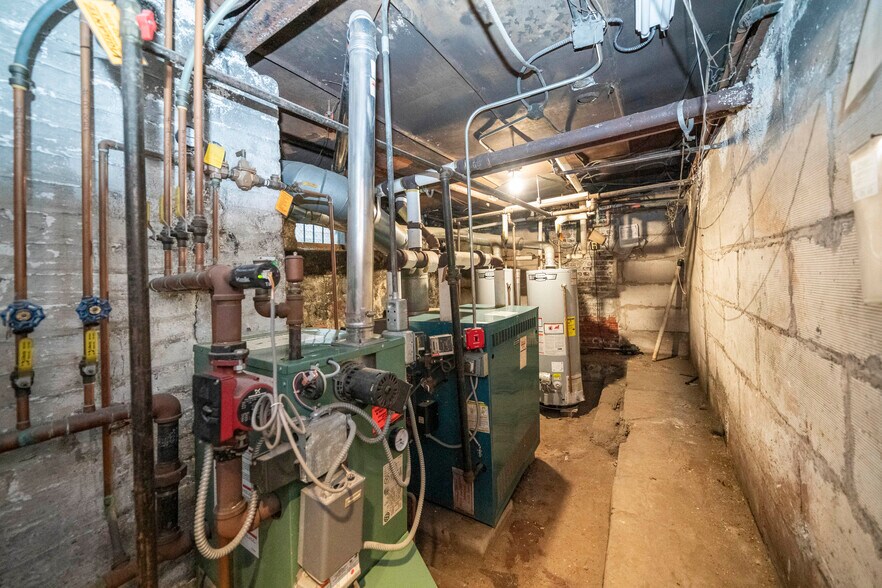 More Photos Of 29 Hampton Pl, Brooklyn Apartments For Sale